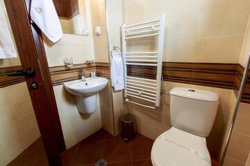 Фото номера Двухместный номер с 1 кроватью и террасой Отель Hotel Nikol г. Долна-Баня 2