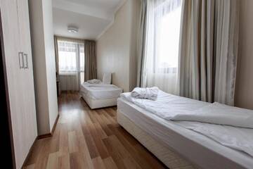 Фото номера Двухместный номер с 1 кроватью и террасой Отель Hotel Nikol г. Долна-Баня 3